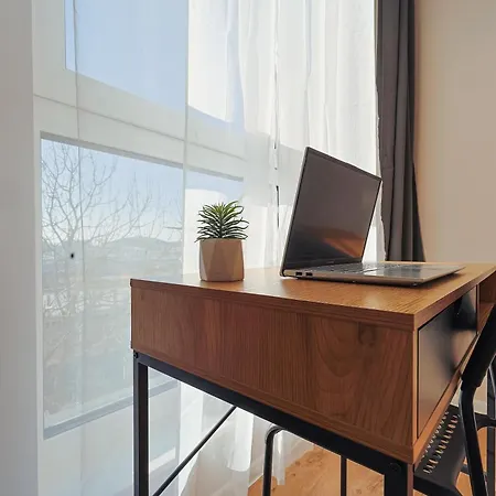 Meet And Greet, Przy Hali Koncertowej * Łódź