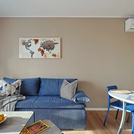 Meet And Greet, Przy Hali Koncertowej アパート *