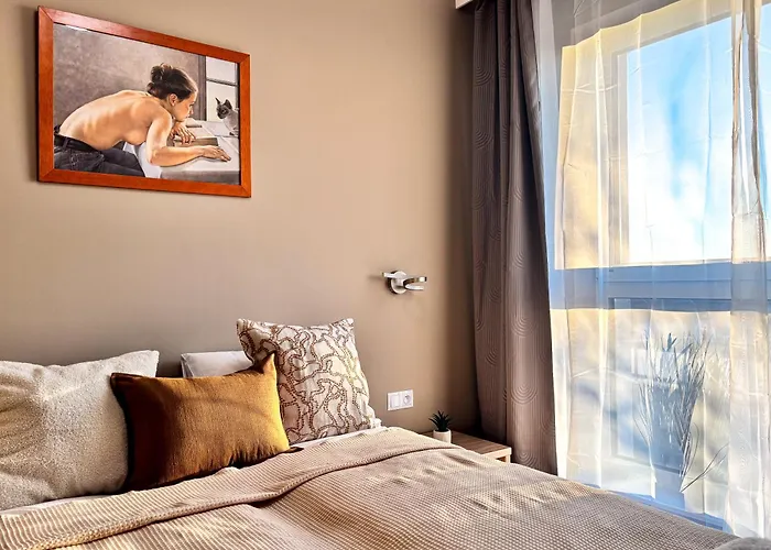 Daire Meet And Greet, Przy Hali Koncertowej Łódź