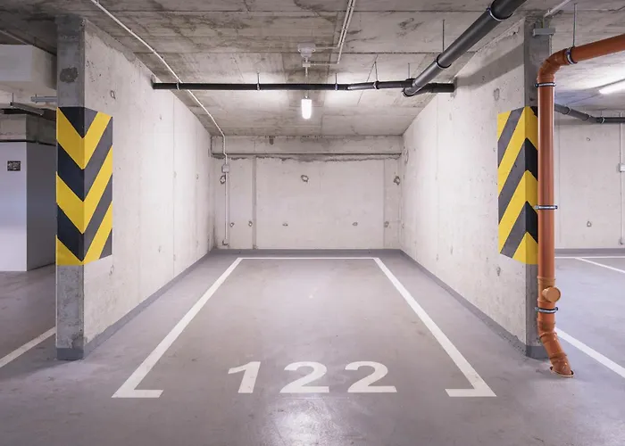 Meet And Greet, Przy Hali Koncertowej Daire *