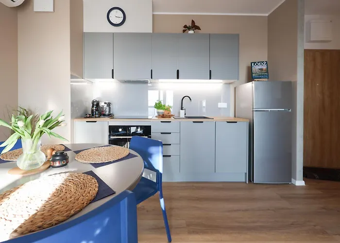 Meet And Greet, Przy Hali Koncertowej Daire Łódź